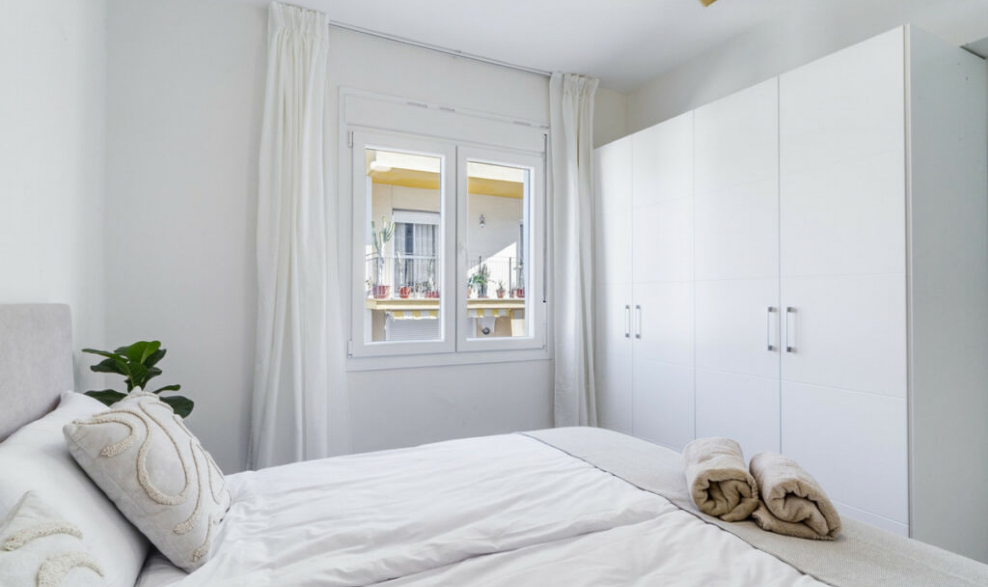 Resale - Apartment -
Estepona