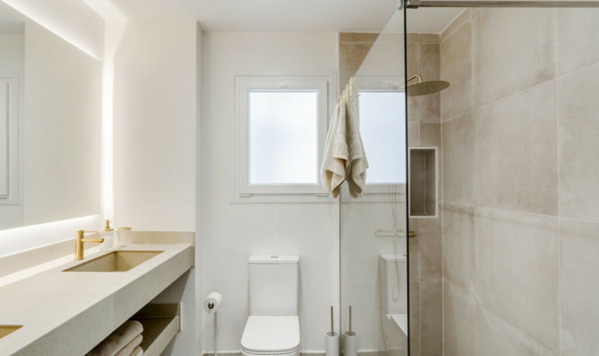 Resale - Apartment -
Estepona