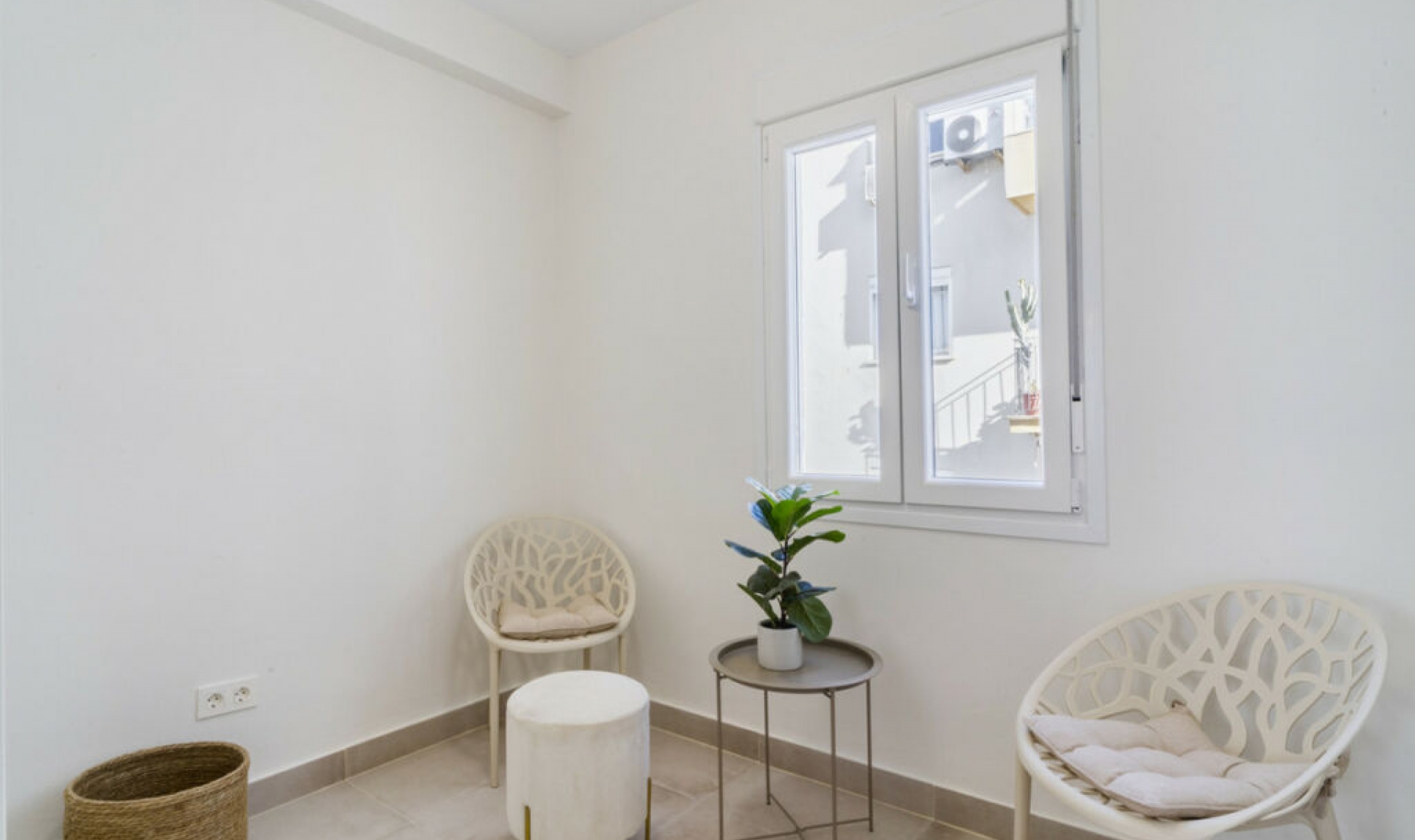 Resale - Apartment -
Estepona