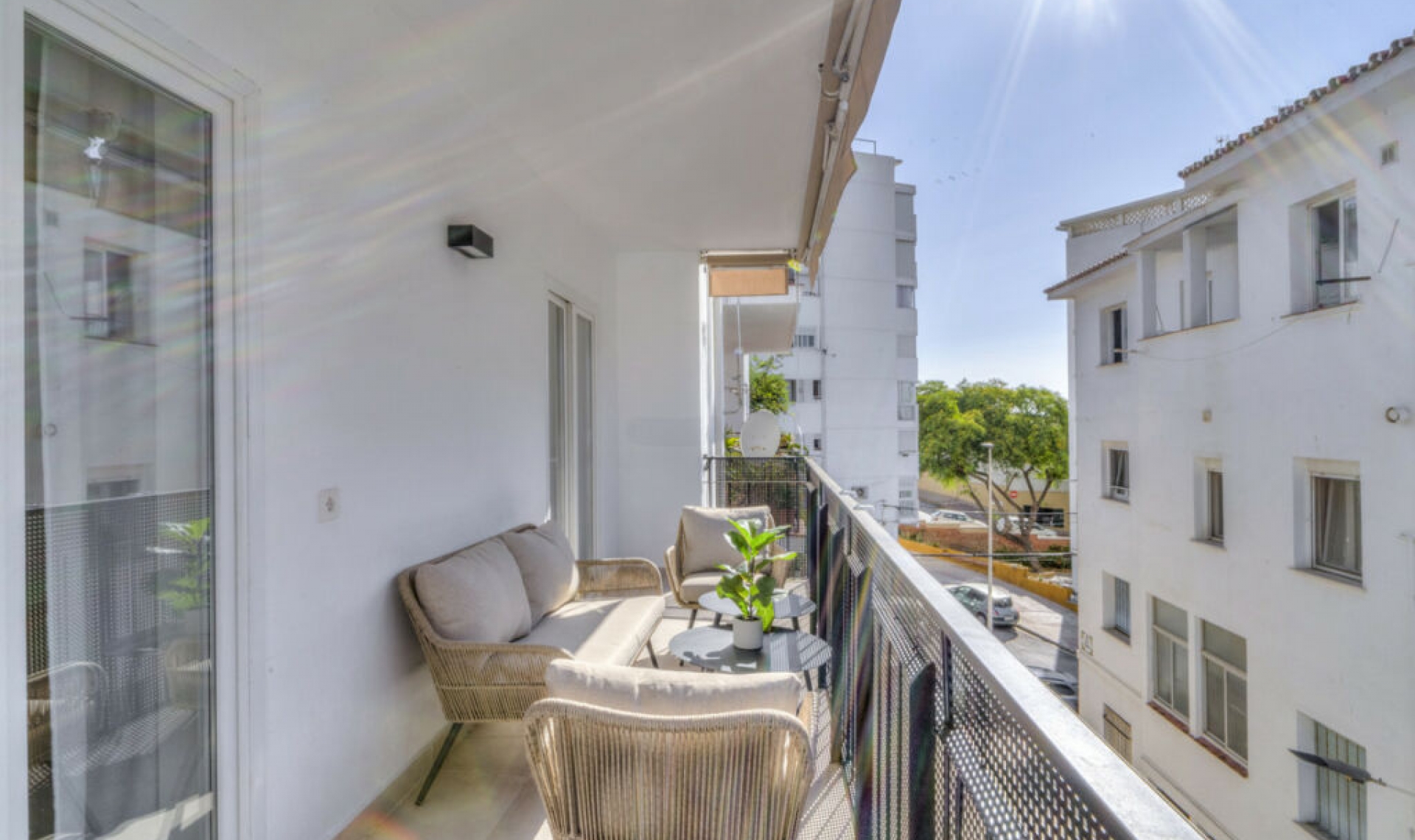 Resale - Apartment -
Estepona