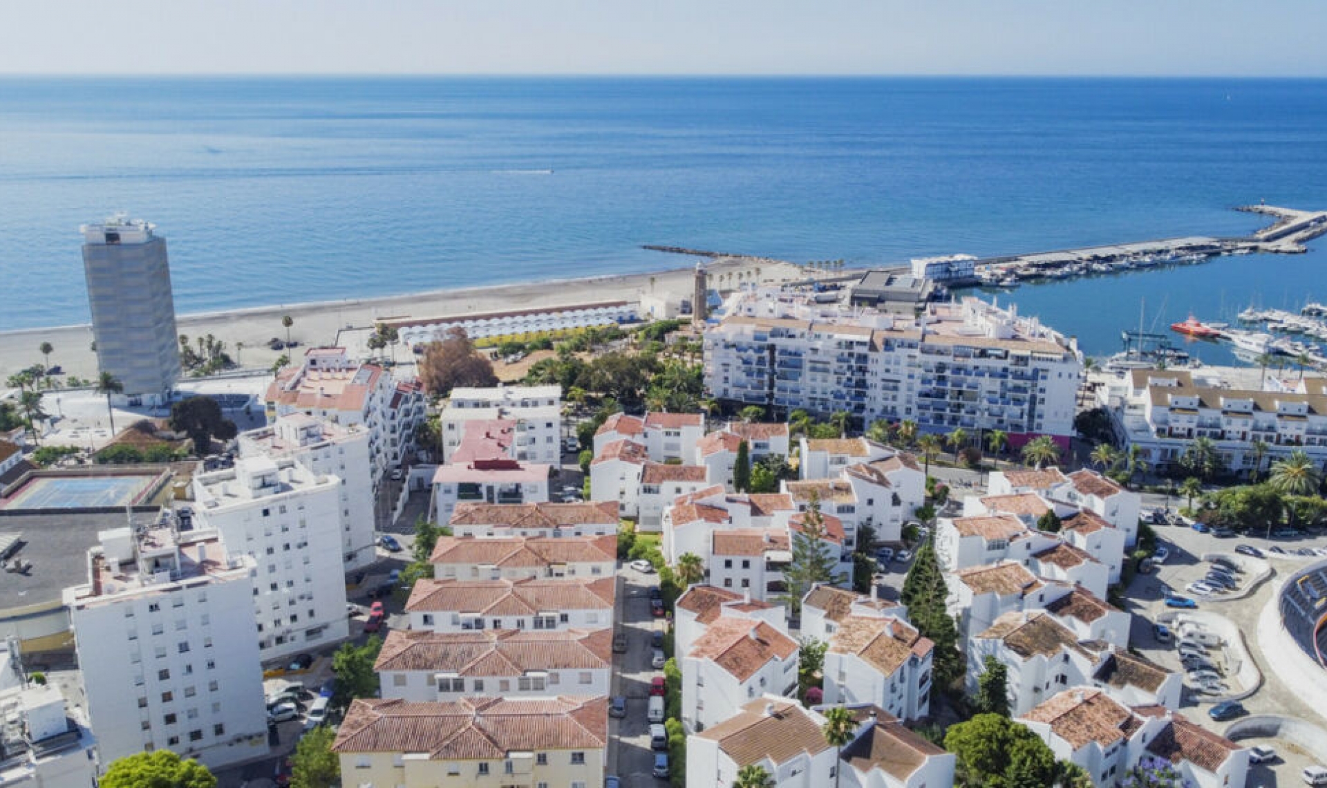 Resale - Apartment -
Estepona