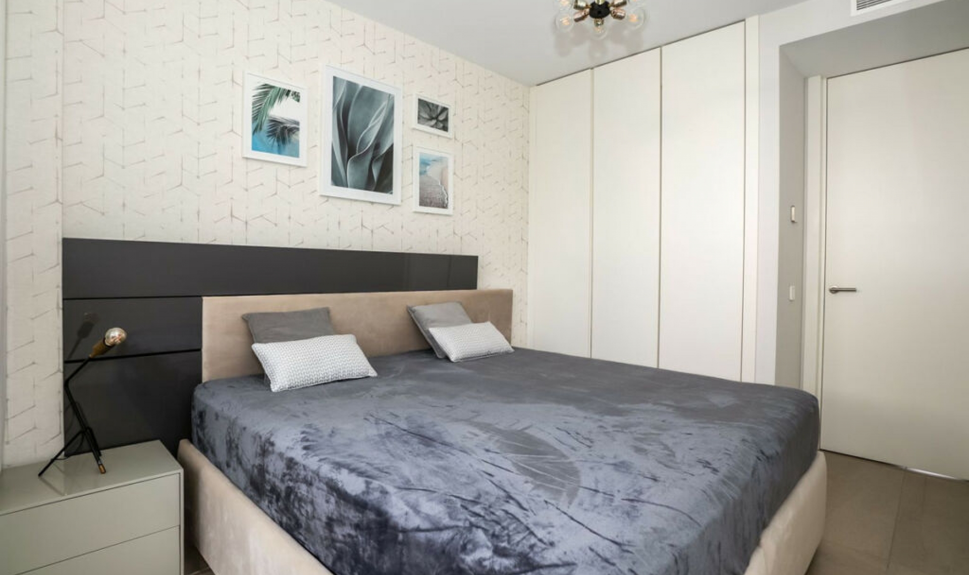 Resale - Apartment -
Estepona