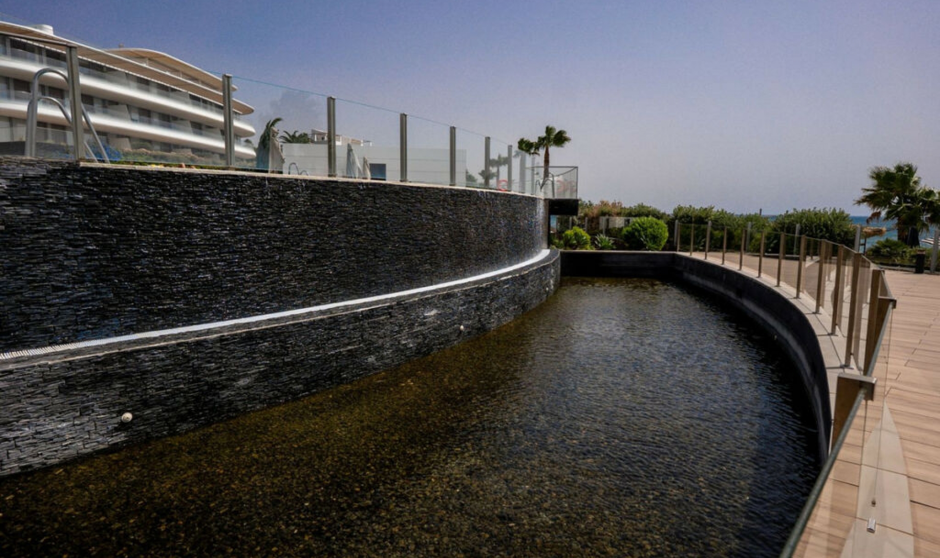 Resale - Apartment -
Estepona