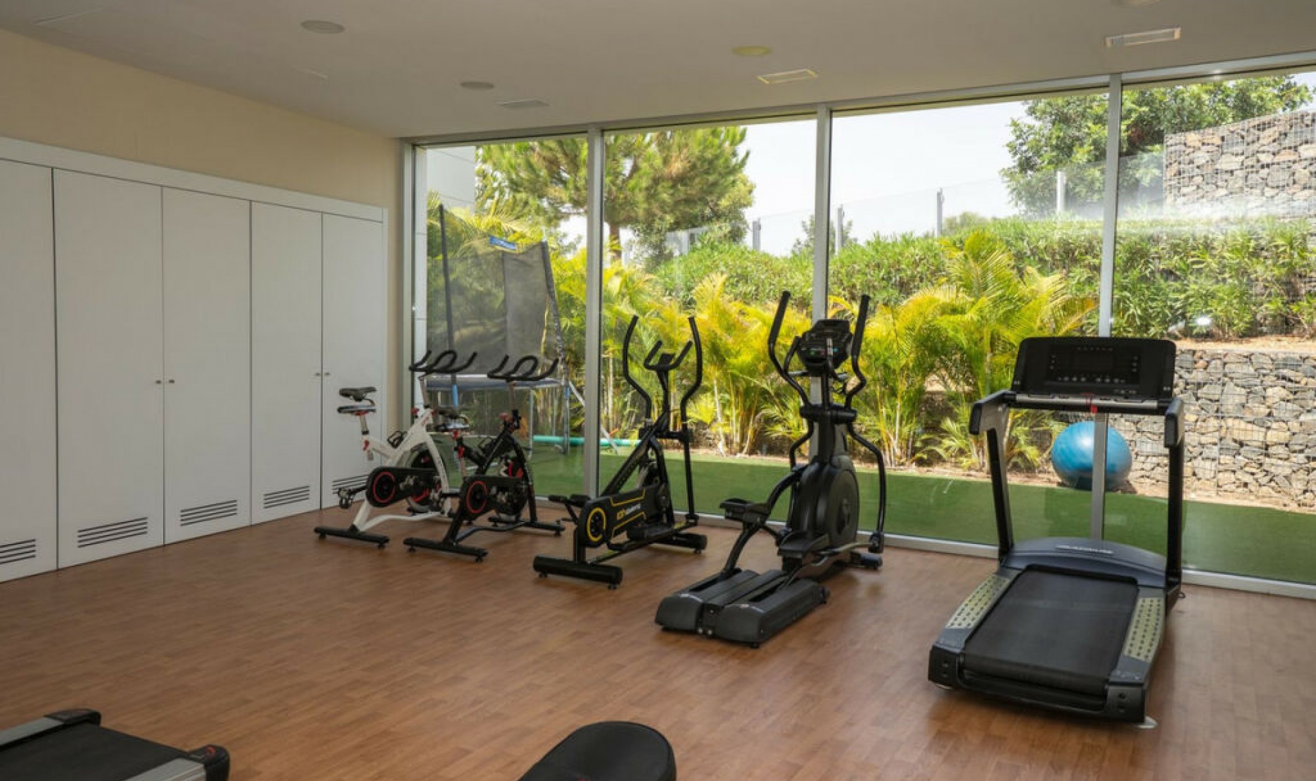 Resale - Apartment -
Estepona