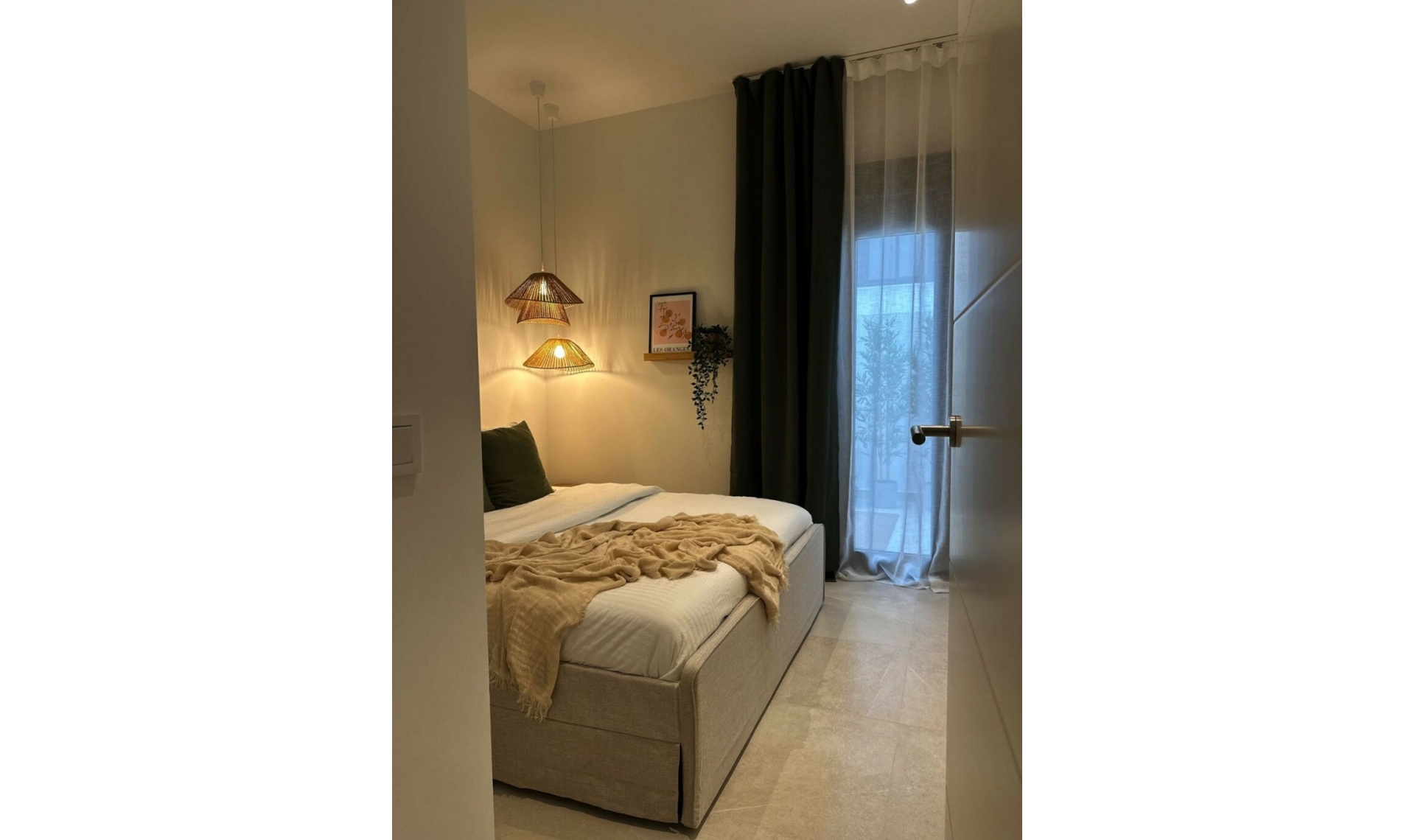 Resale - Apartment -
Estepona