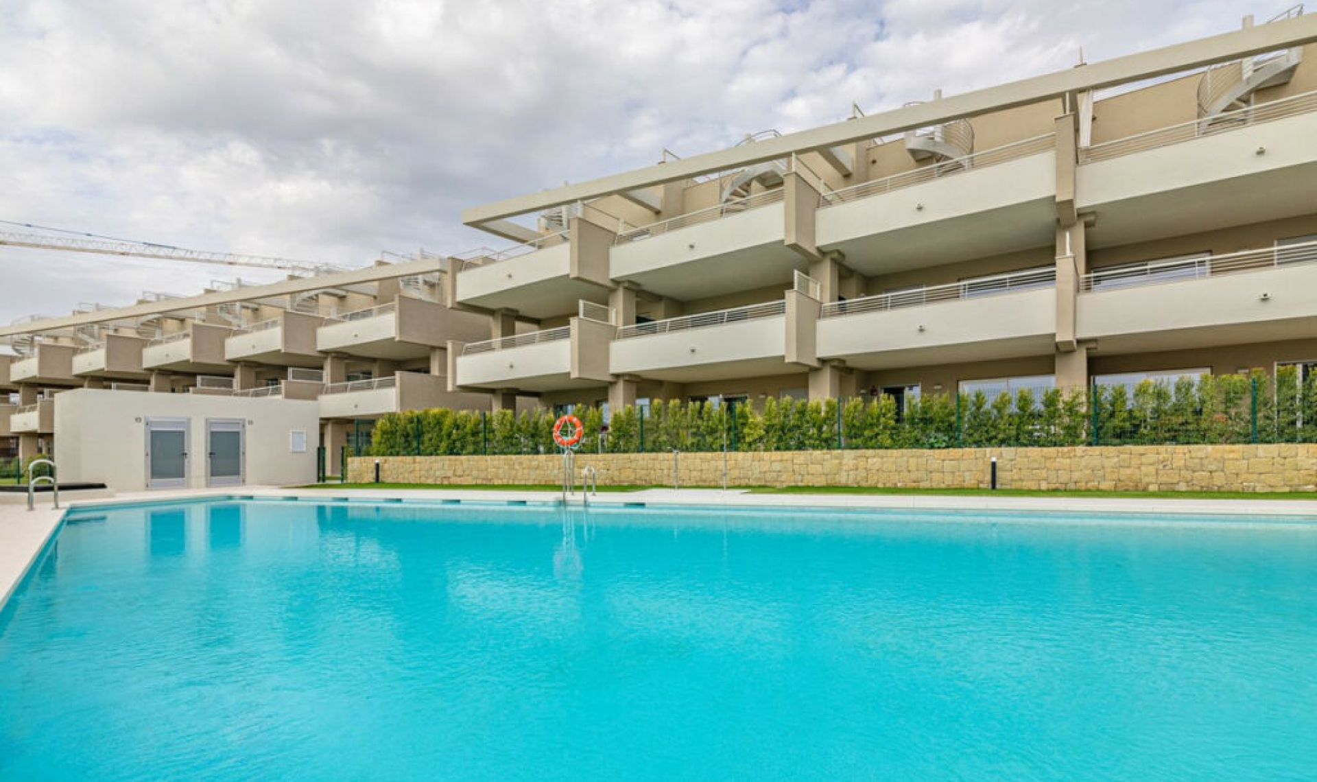 Resale - Apartment -
Estepona