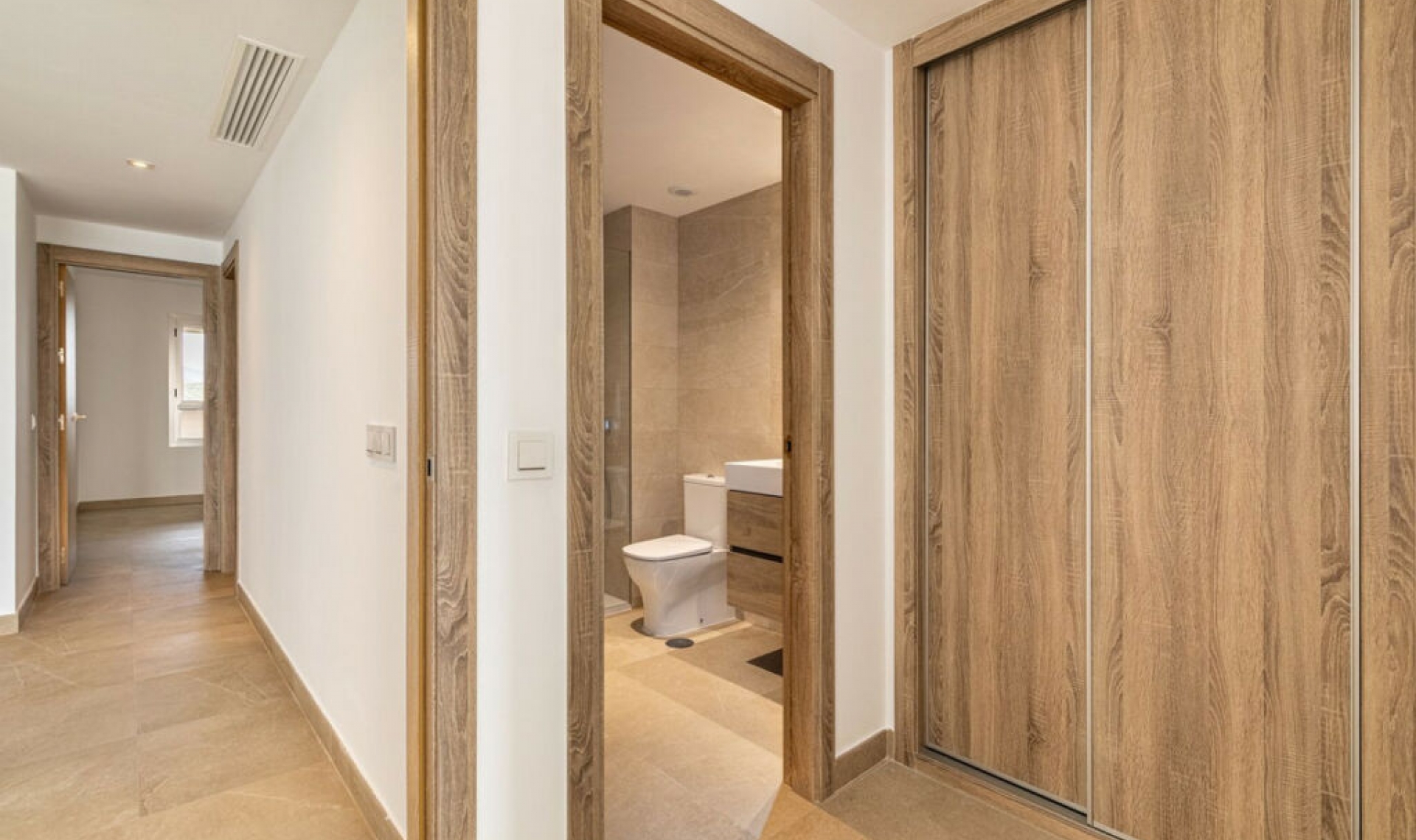 Resale - Apartment -
Estepona