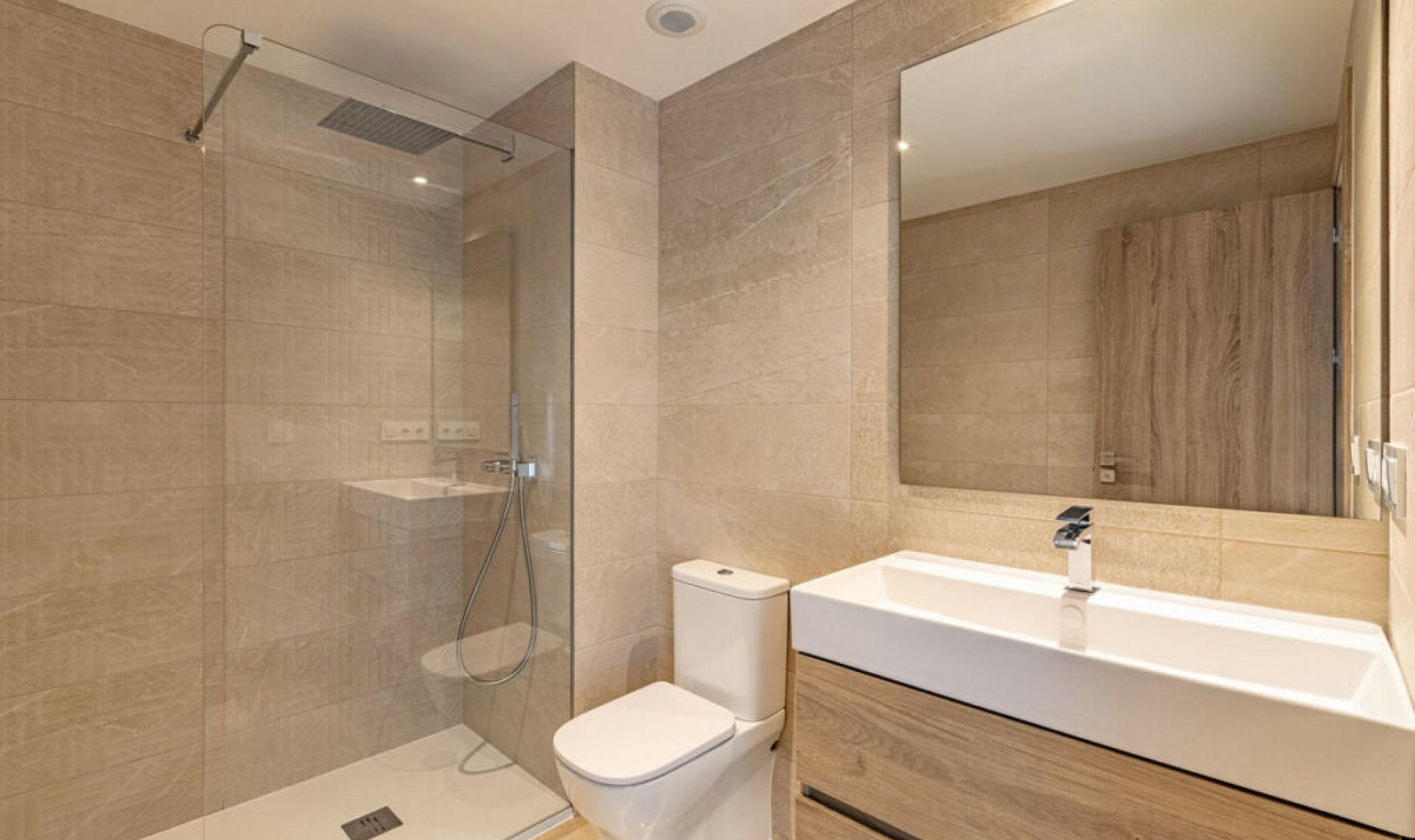 Resale - Apartment -
Estepona