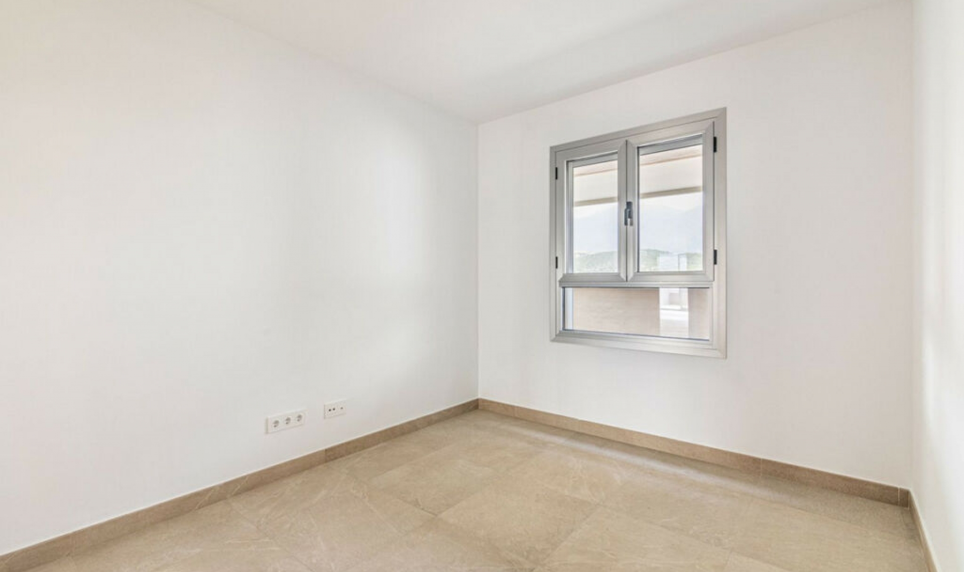 Resale - Apartment -
Estepona