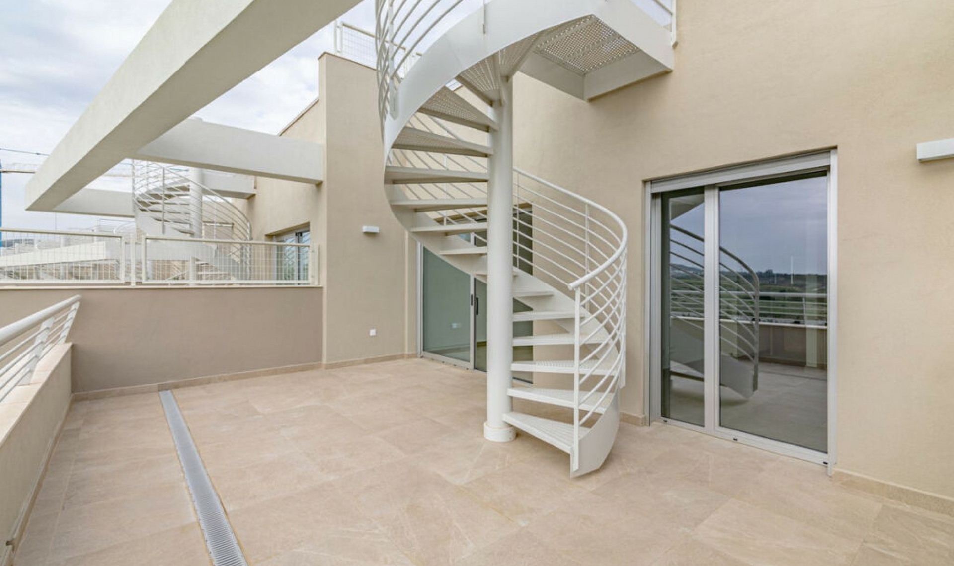 Resale - Apartment -
Estepona