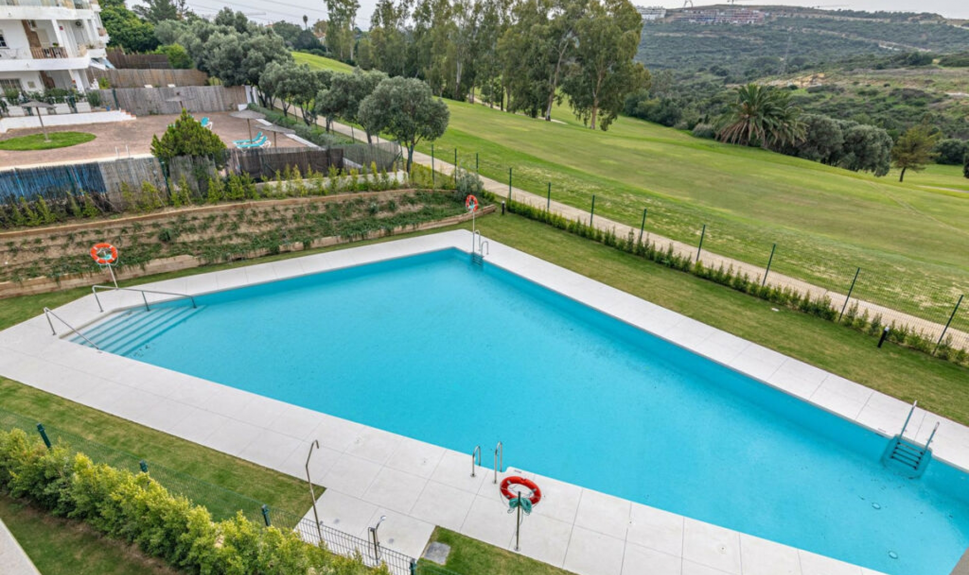 Resale - Apartment -
Estepona