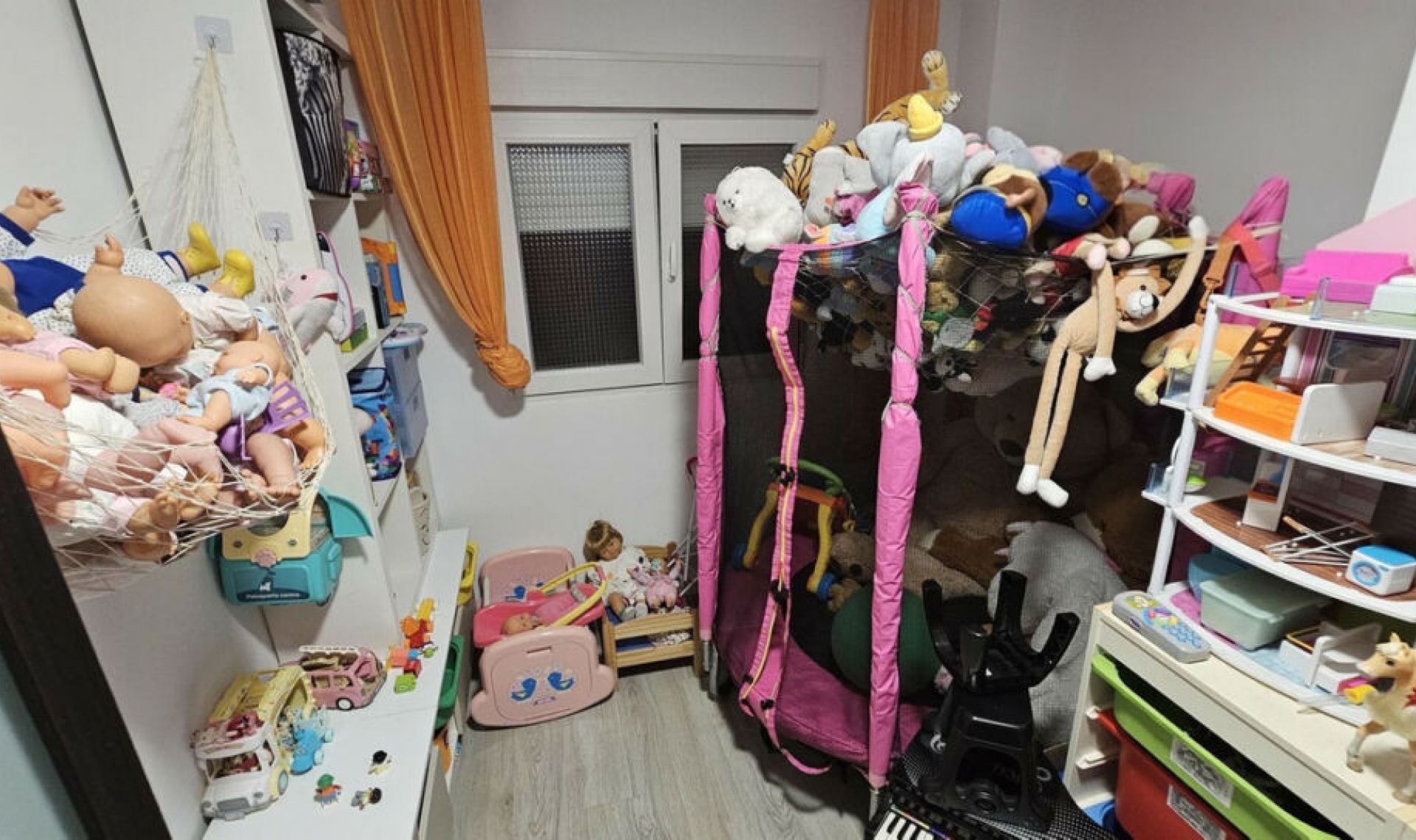 Resale - Apartment -
Estepona