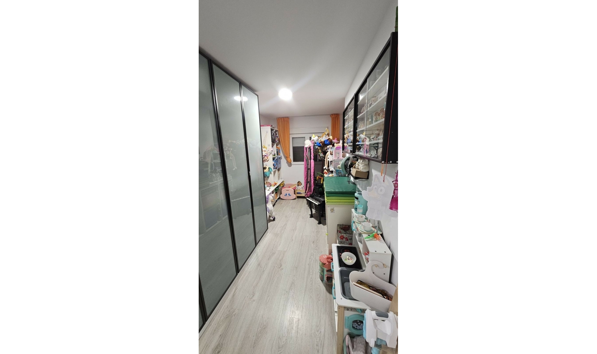 Resale - Apartment -
Estepona