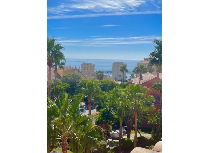 Resale - Apartment -
Estepona