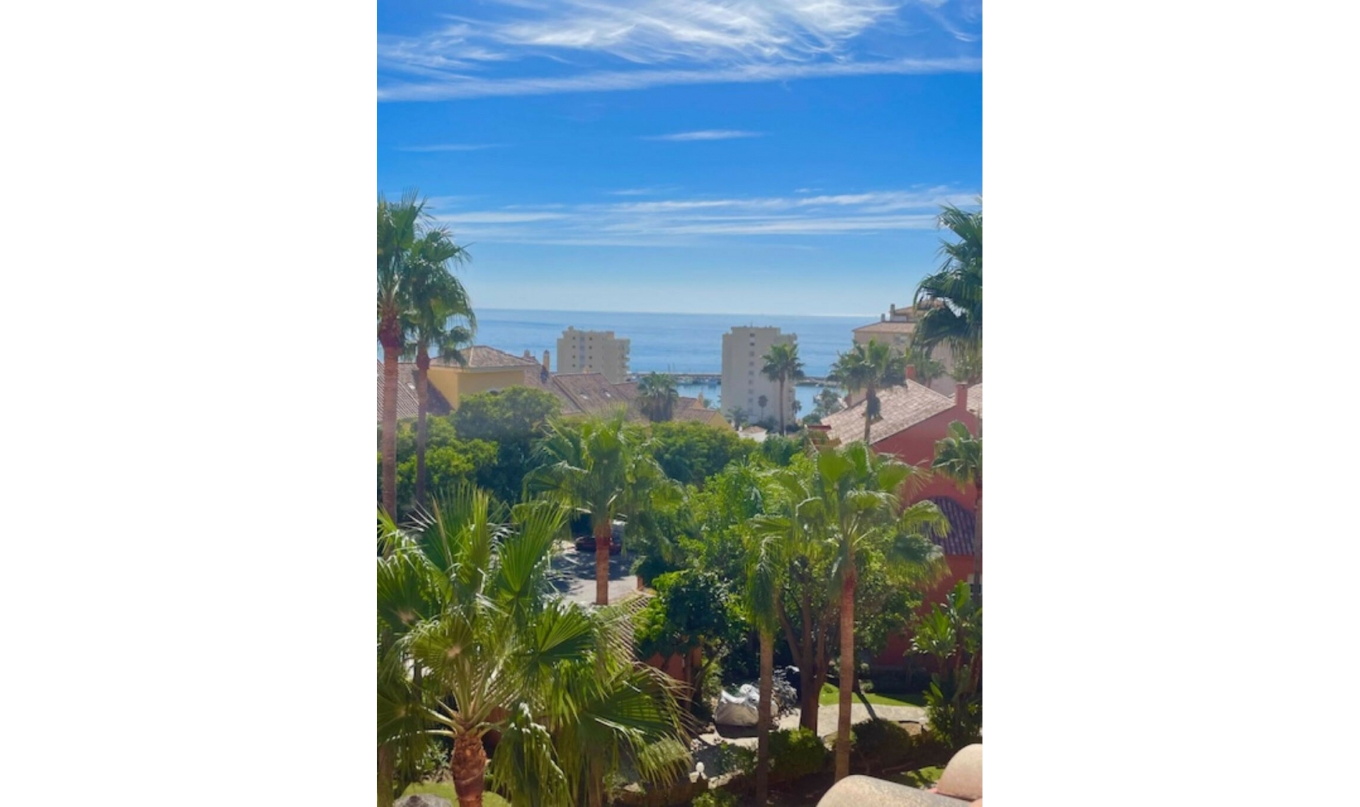 Resale - Apartment -
Estepona
