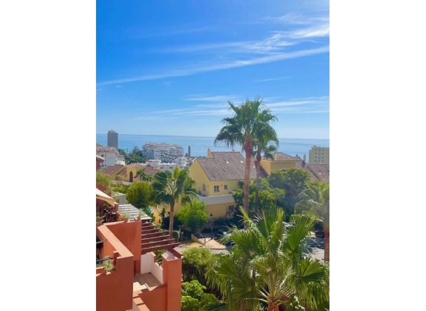 Resale - Apartment -
Estepona