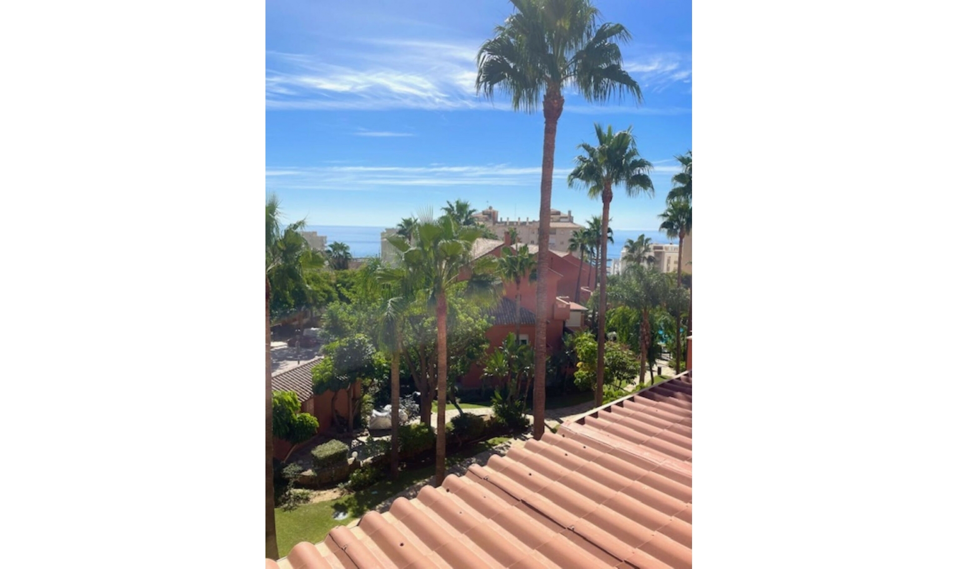 Resale - Apartment -
Estepona