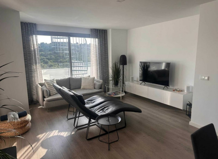 Resale - Apartment -
Estepona