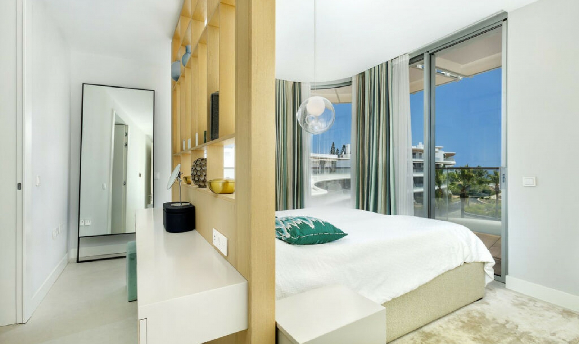 Resale - Apartment -
Estepona