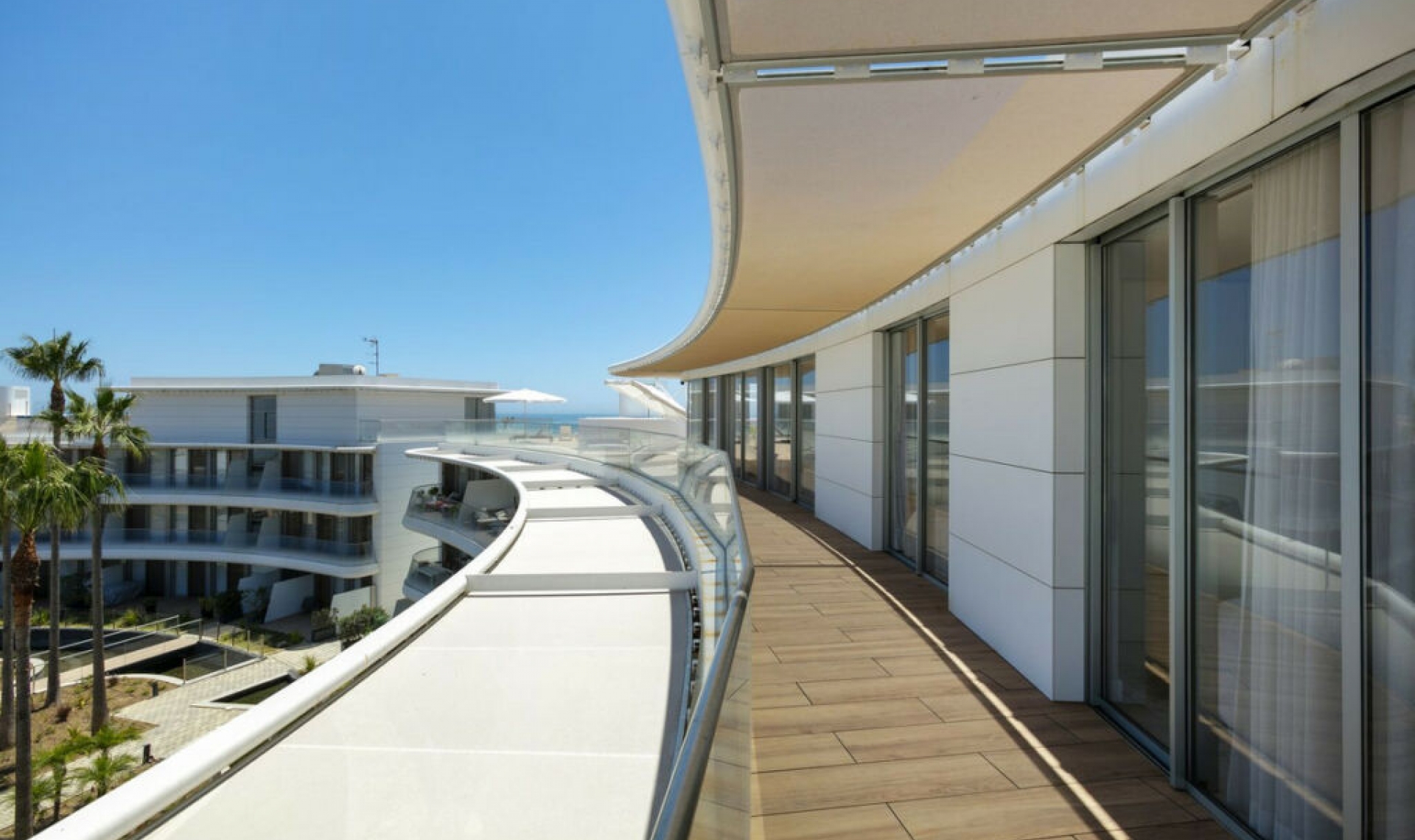 Resale - Apartment -
Estepona
