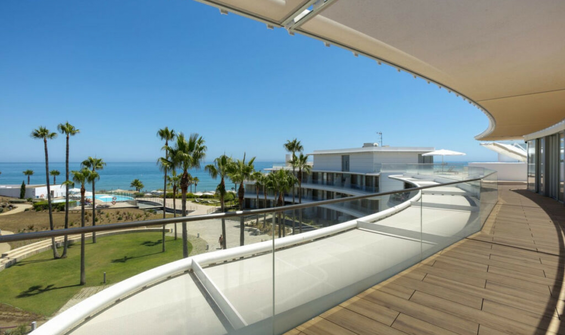 Resale - Apartment -
Estepona
