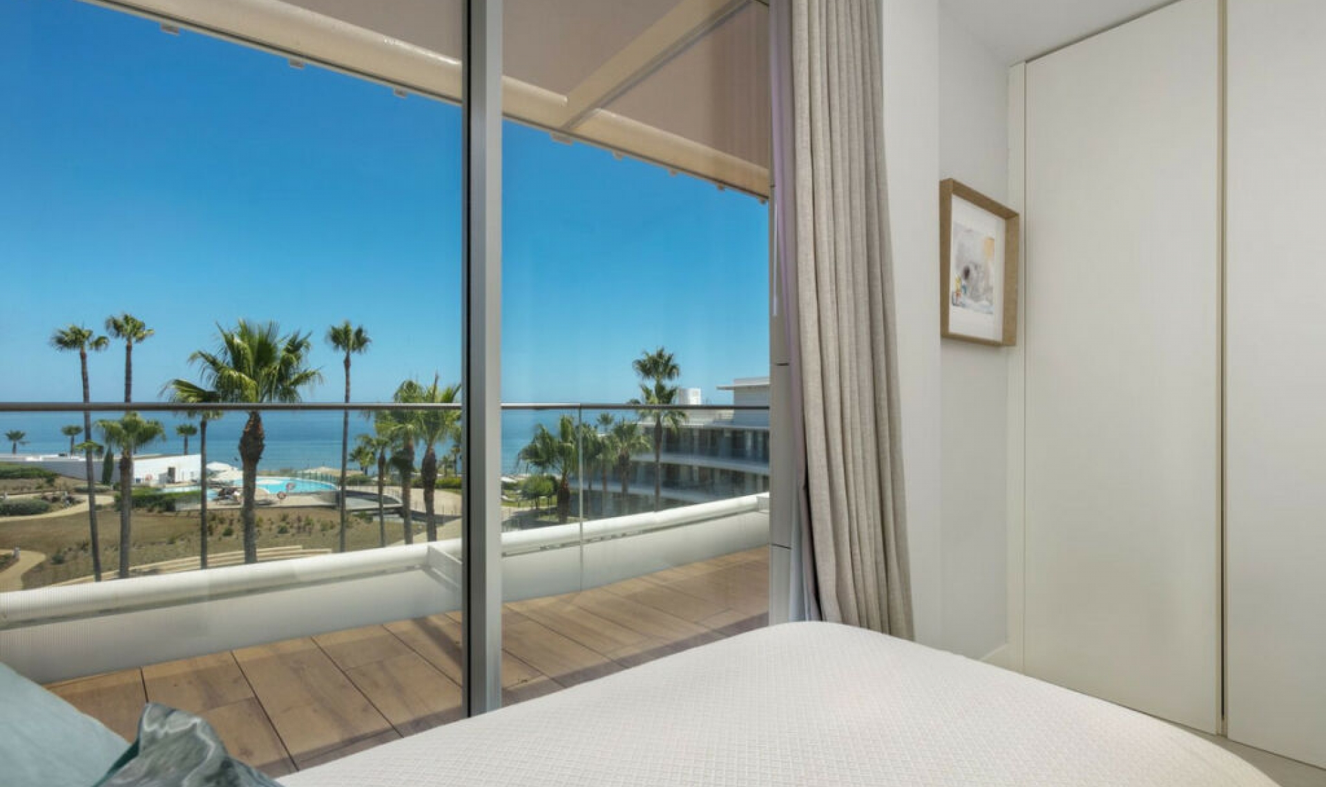 Resale - Apartment -
Estepona