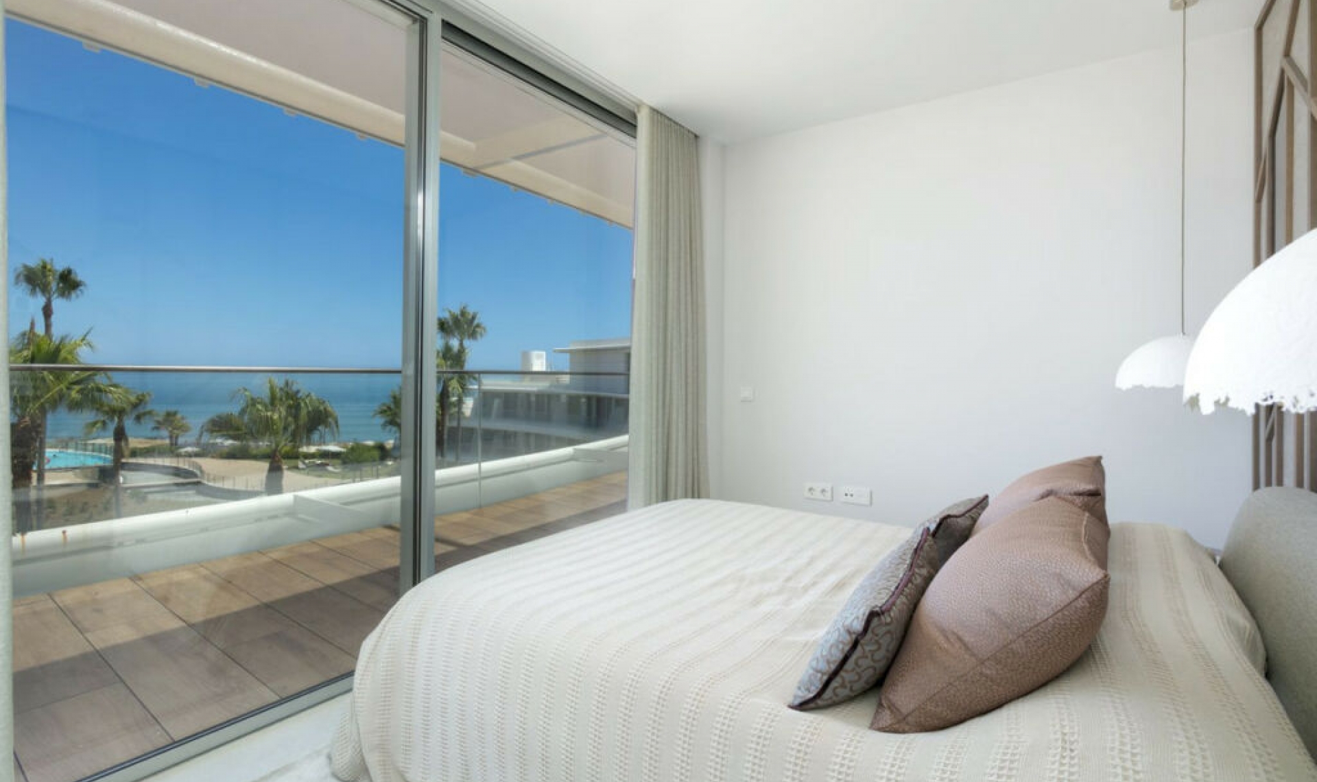 Resale - Apartment -
Estepona