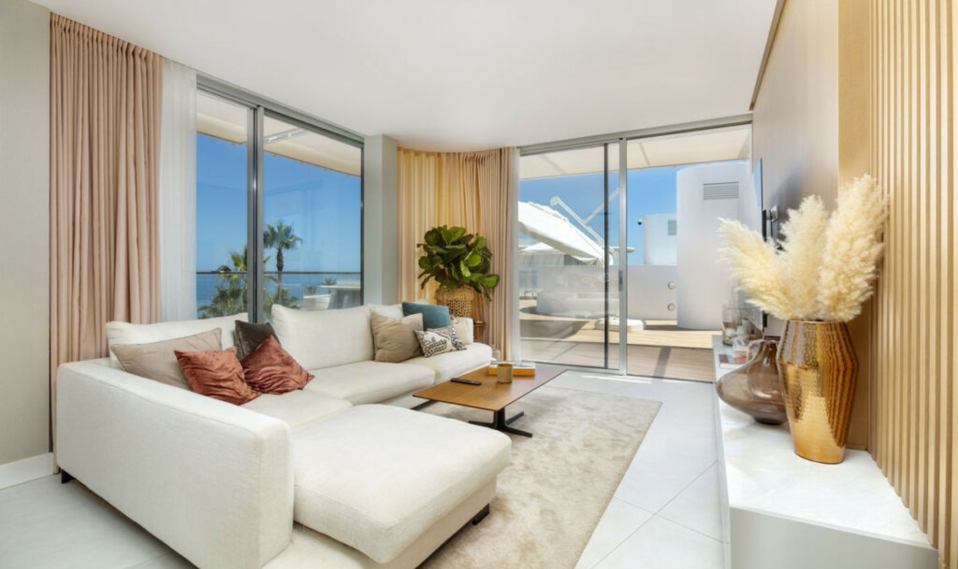 Resale - Apartment -
Estepona