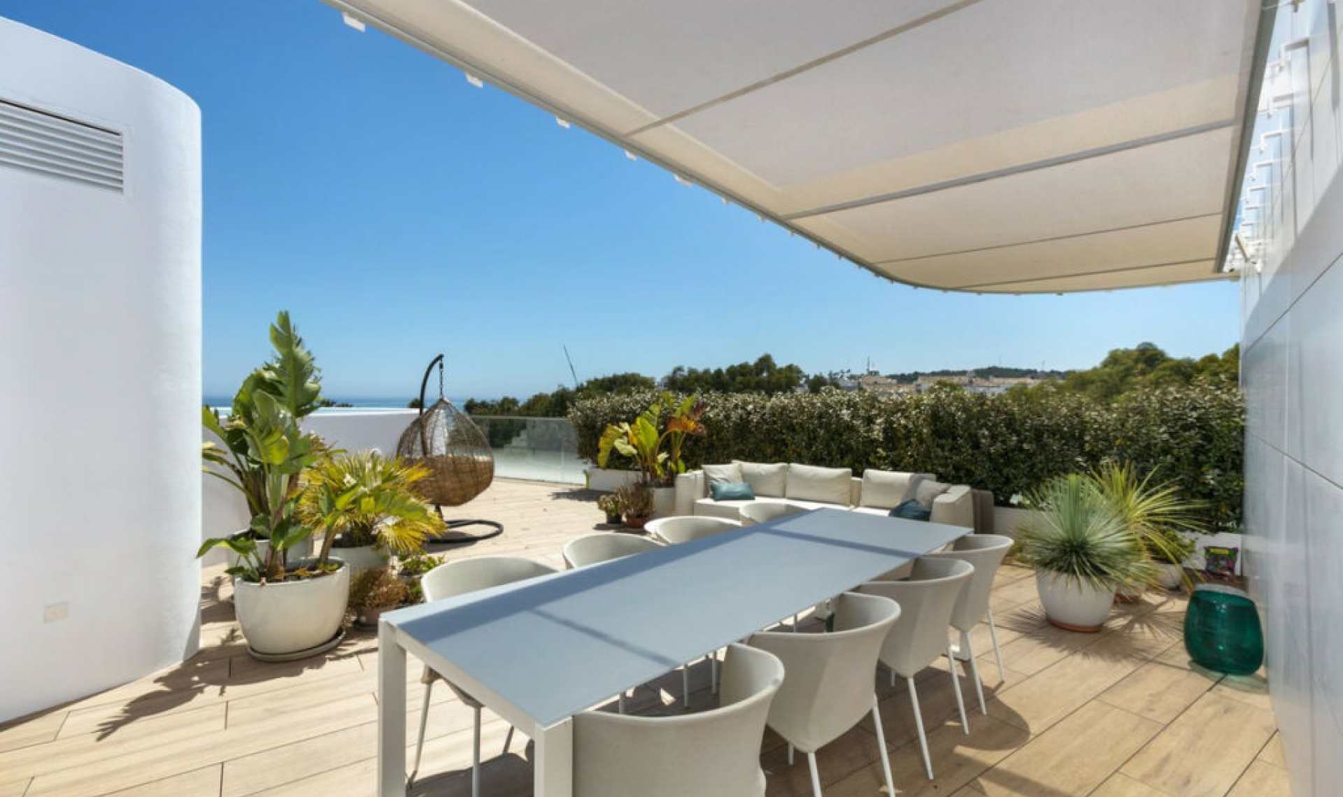 Resale - Apartment -
Estepona