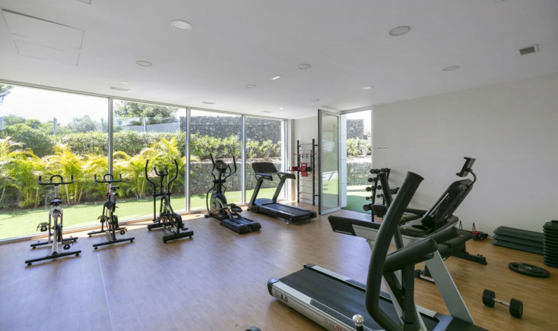 Resale - Apartment -
Estepona