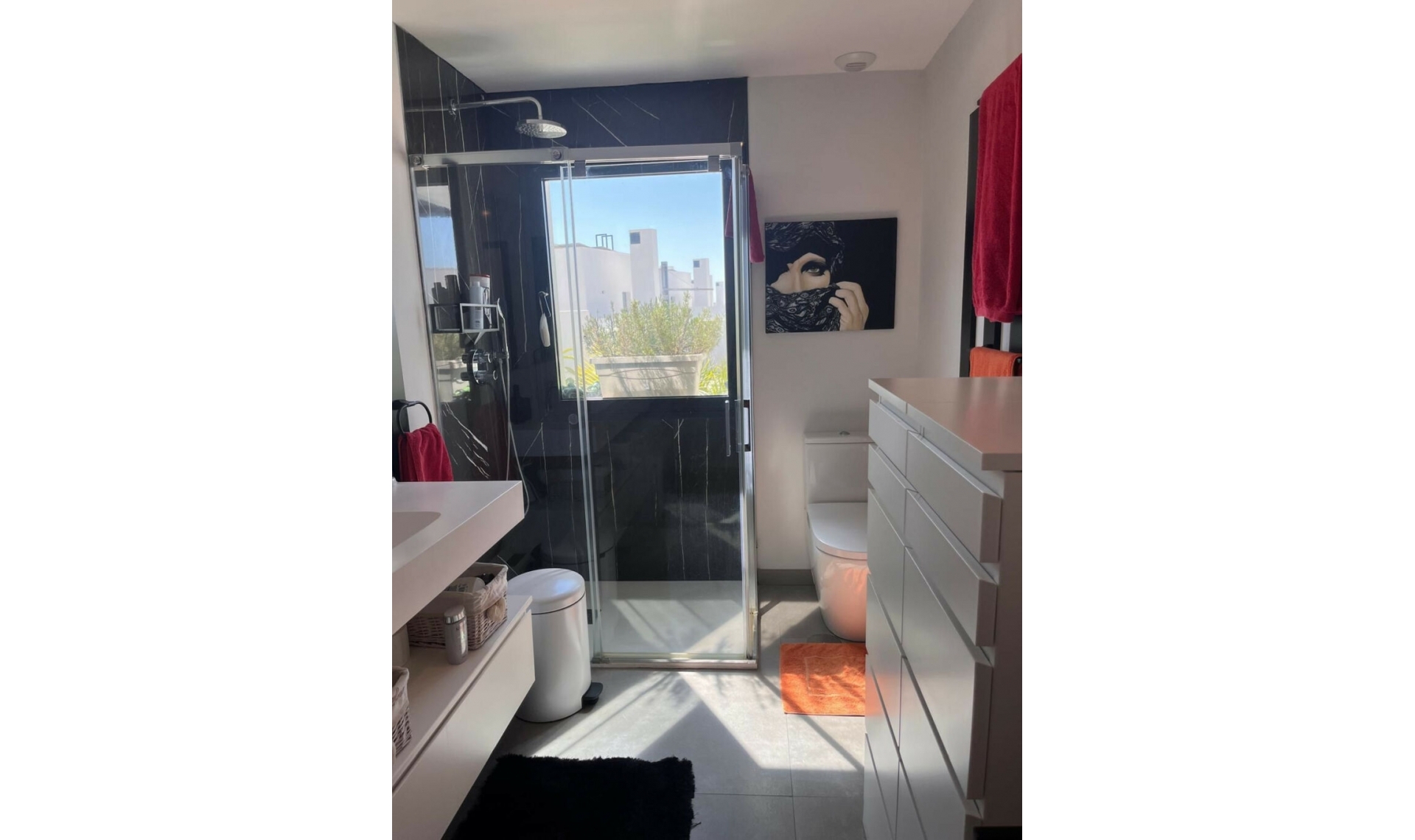 Resale - Apartment -
Estepona