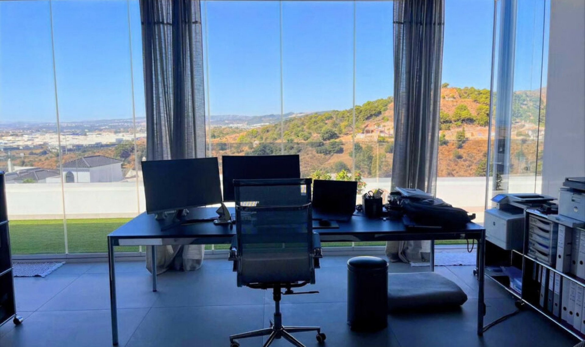 Resale - Apartment -
Estepona