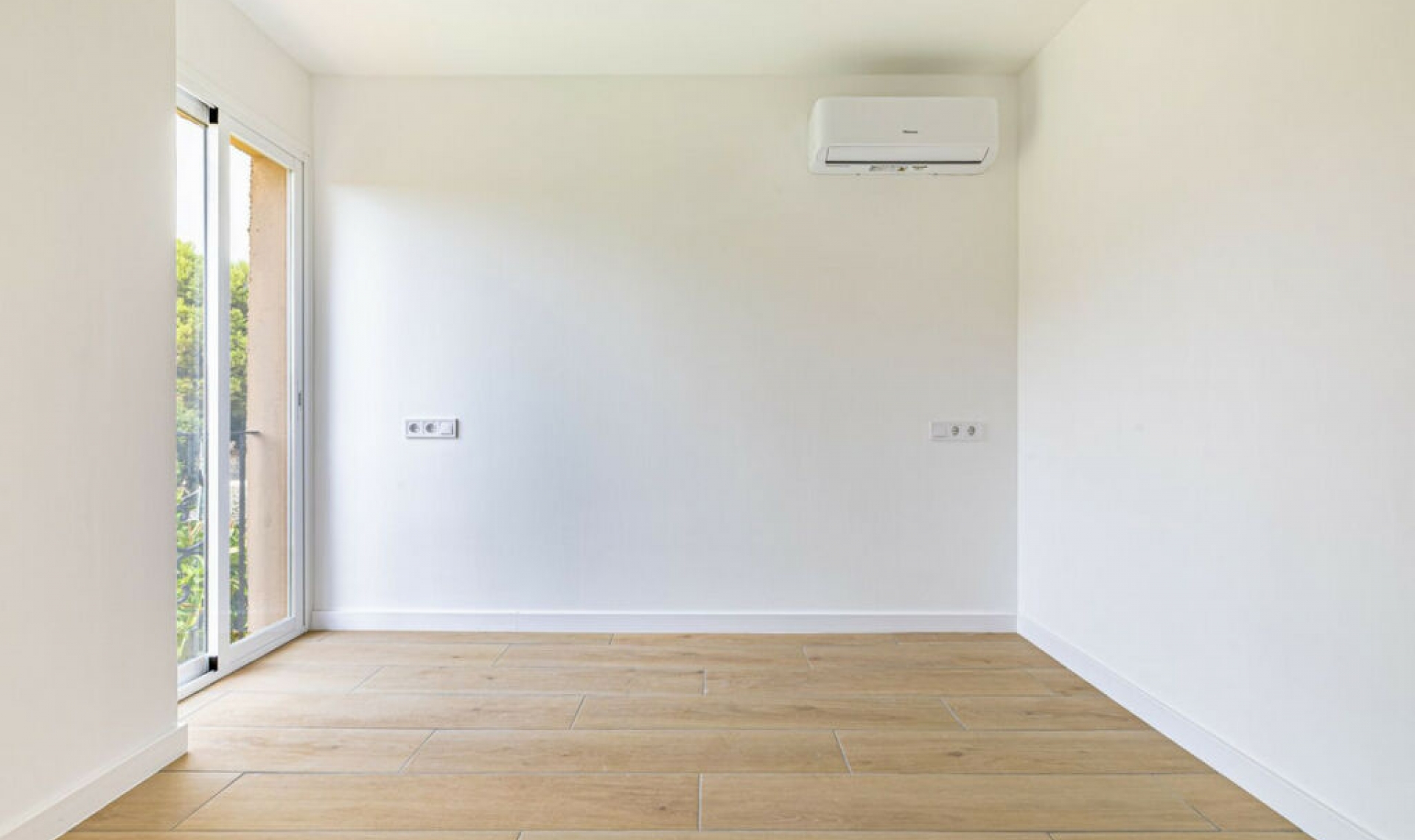 Resale - Apartment -
Estepona