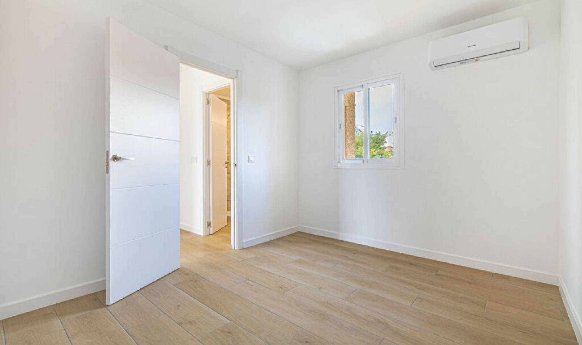 Resale - Apartment -
Estepona