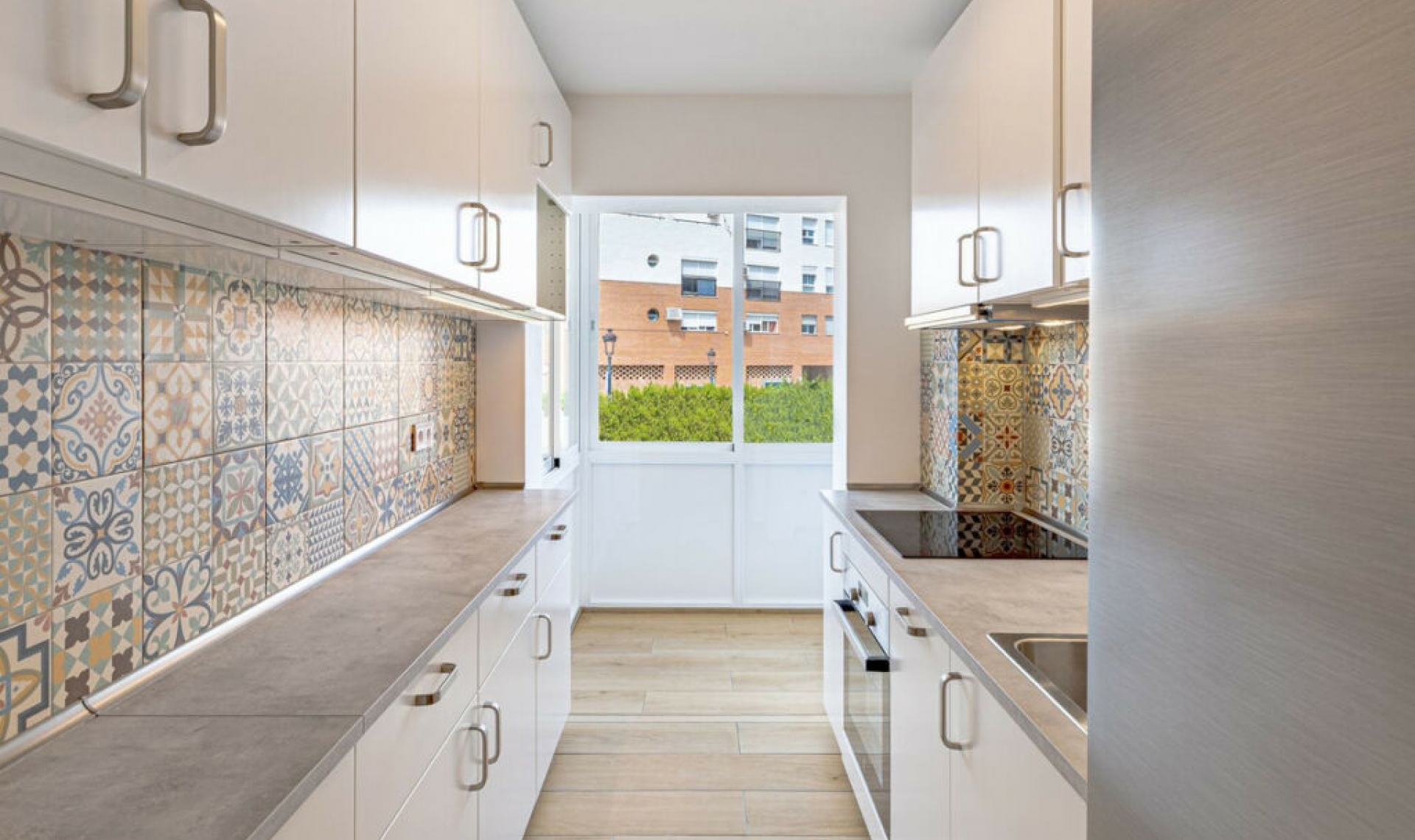 Resale - Apartment -
Estepona