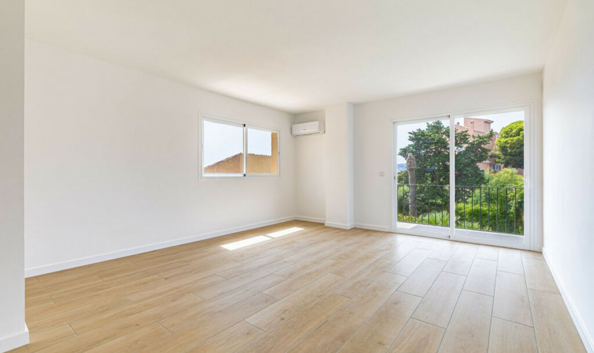 Resale - Apartment -
Estepona