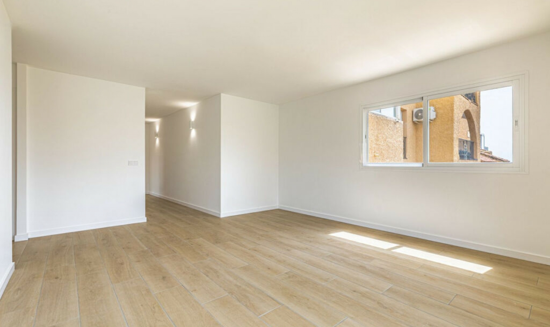 Resale - Apartment -
Estepona