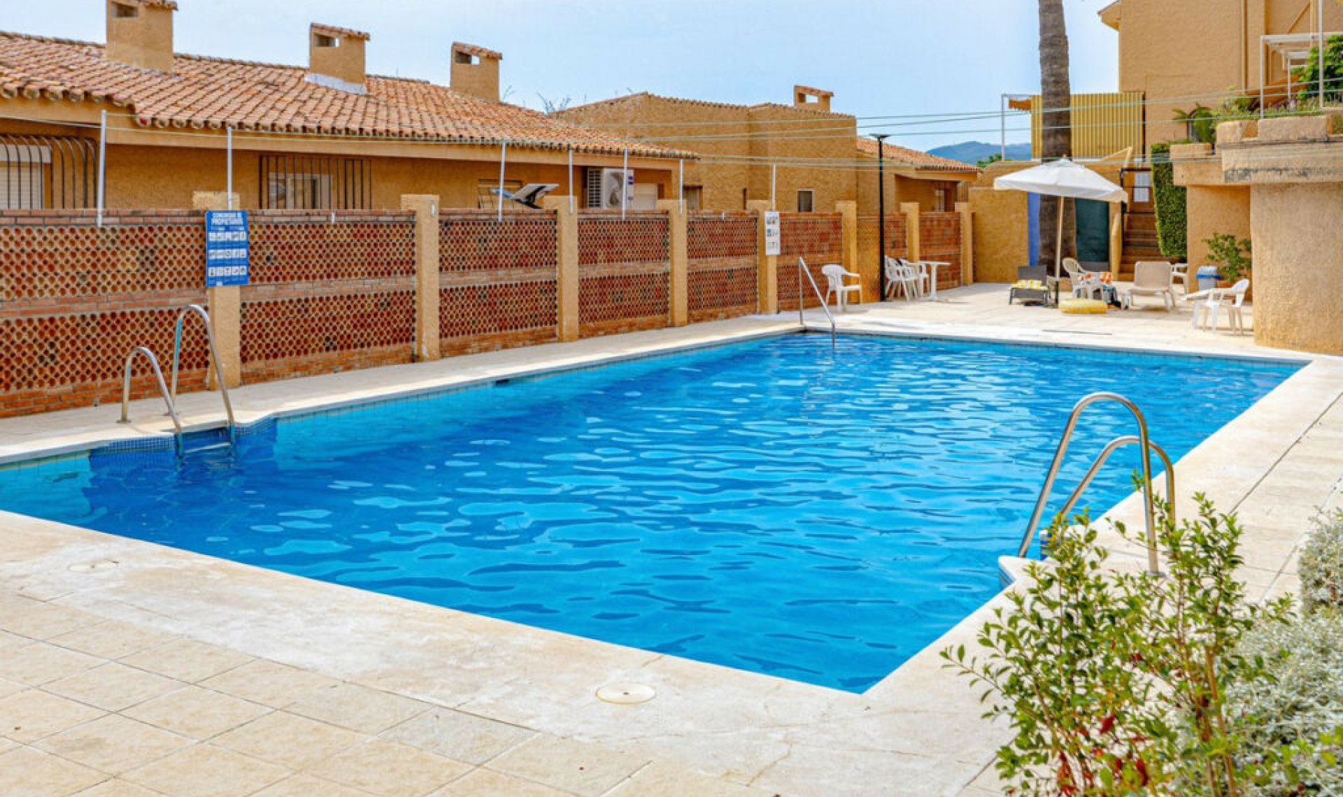 Resale - Apartment -
Estepona