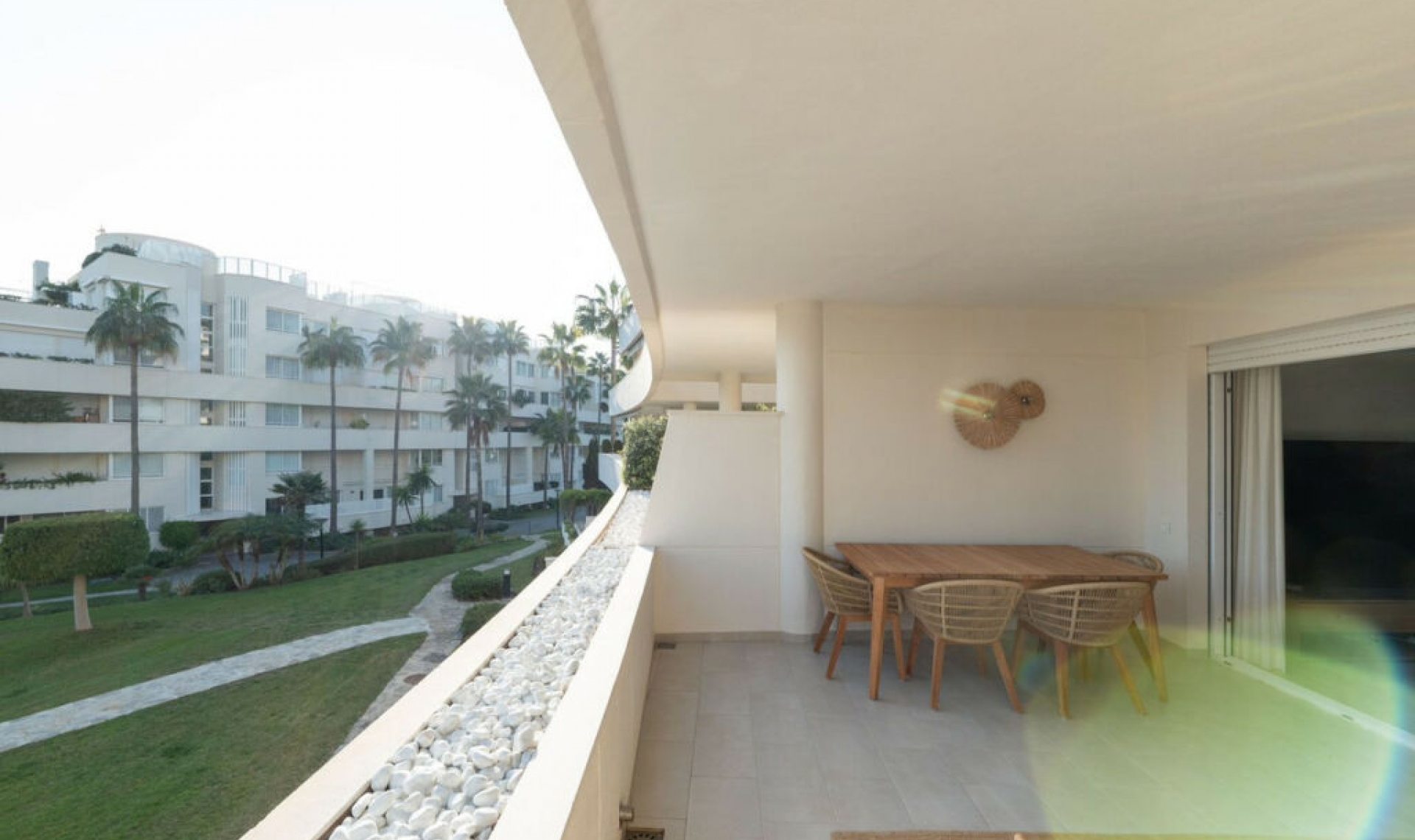 Resale - Apartment -
Estepona