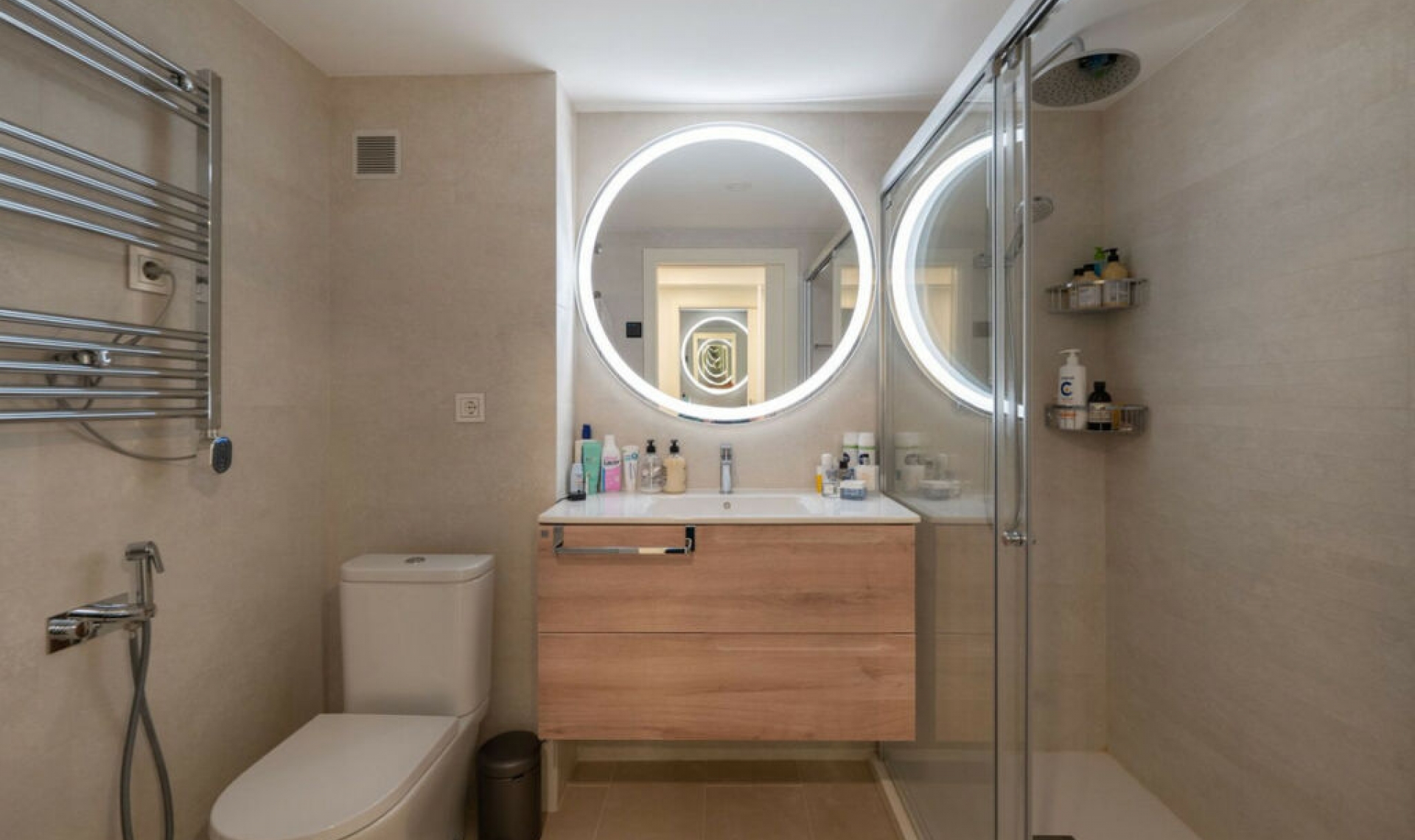 Resale - Apartment -
Estepona