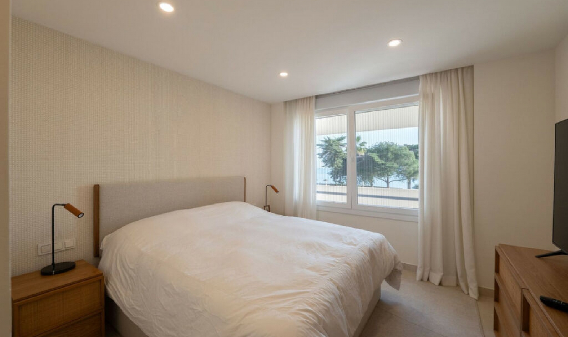 Resale - Apartment -
Estepona