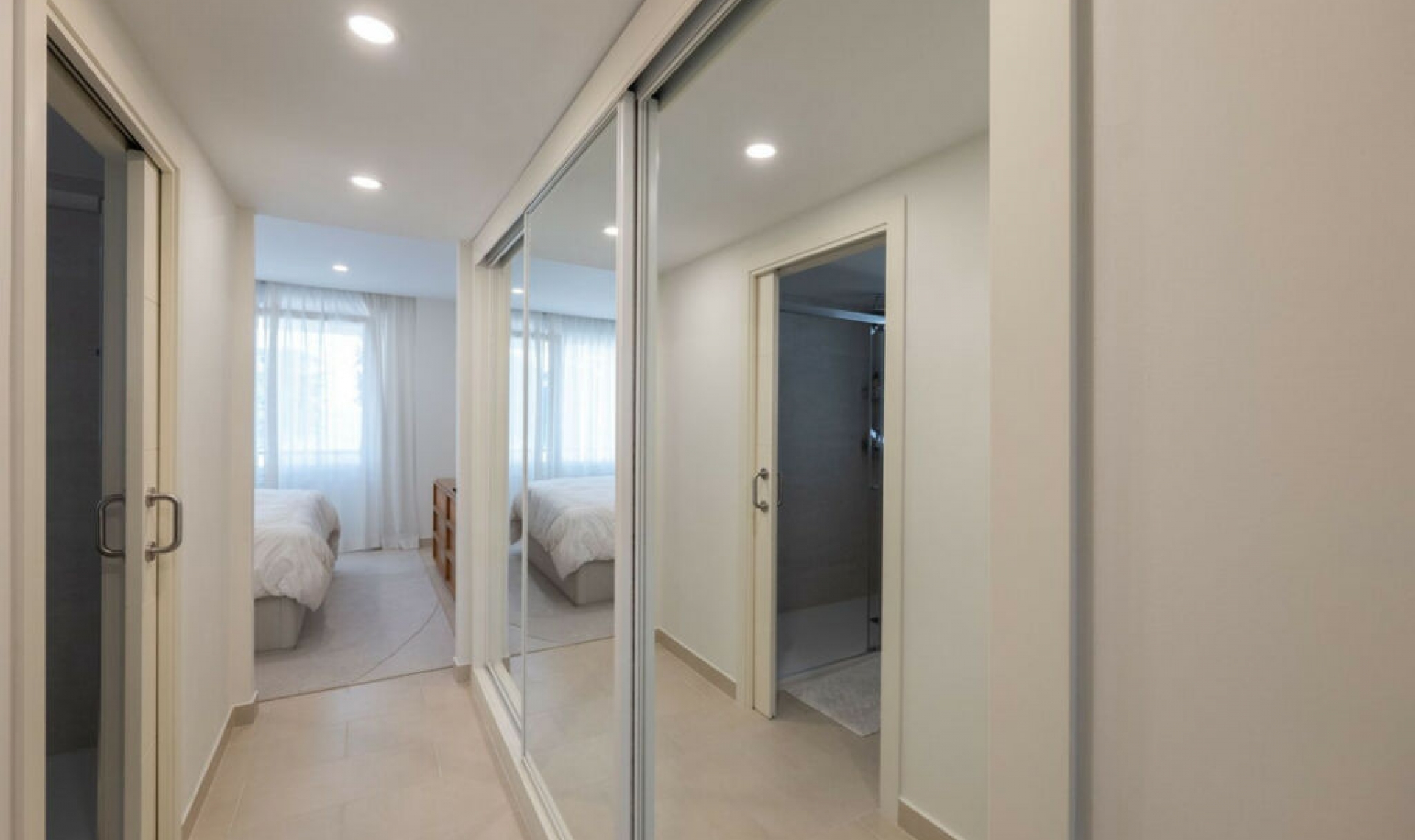 Resale - Apartment -
Estepona