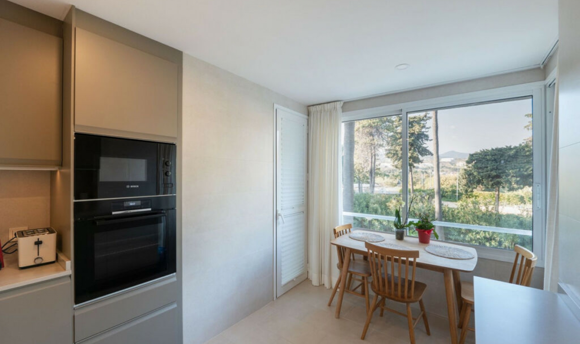 Resale - Apartment -
Estepona