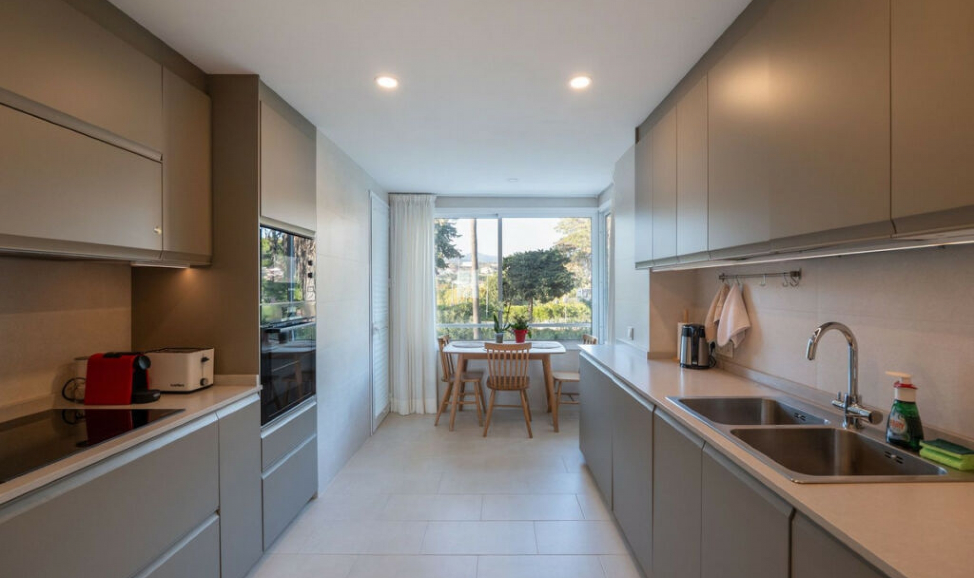 Resale - Apartment -
Estepona