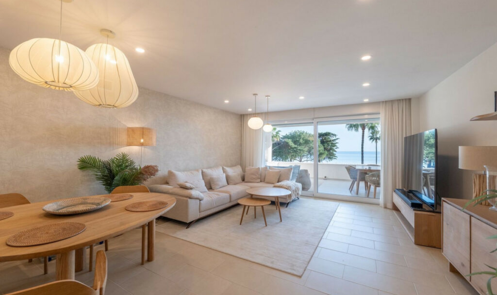 Resale - Apartment -
Estepona