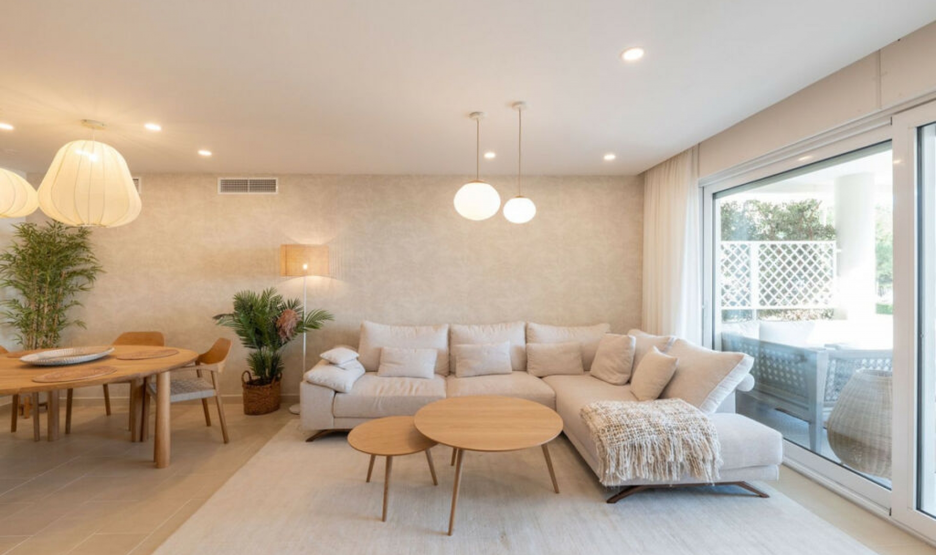 Resale - Apartment -
Estepona