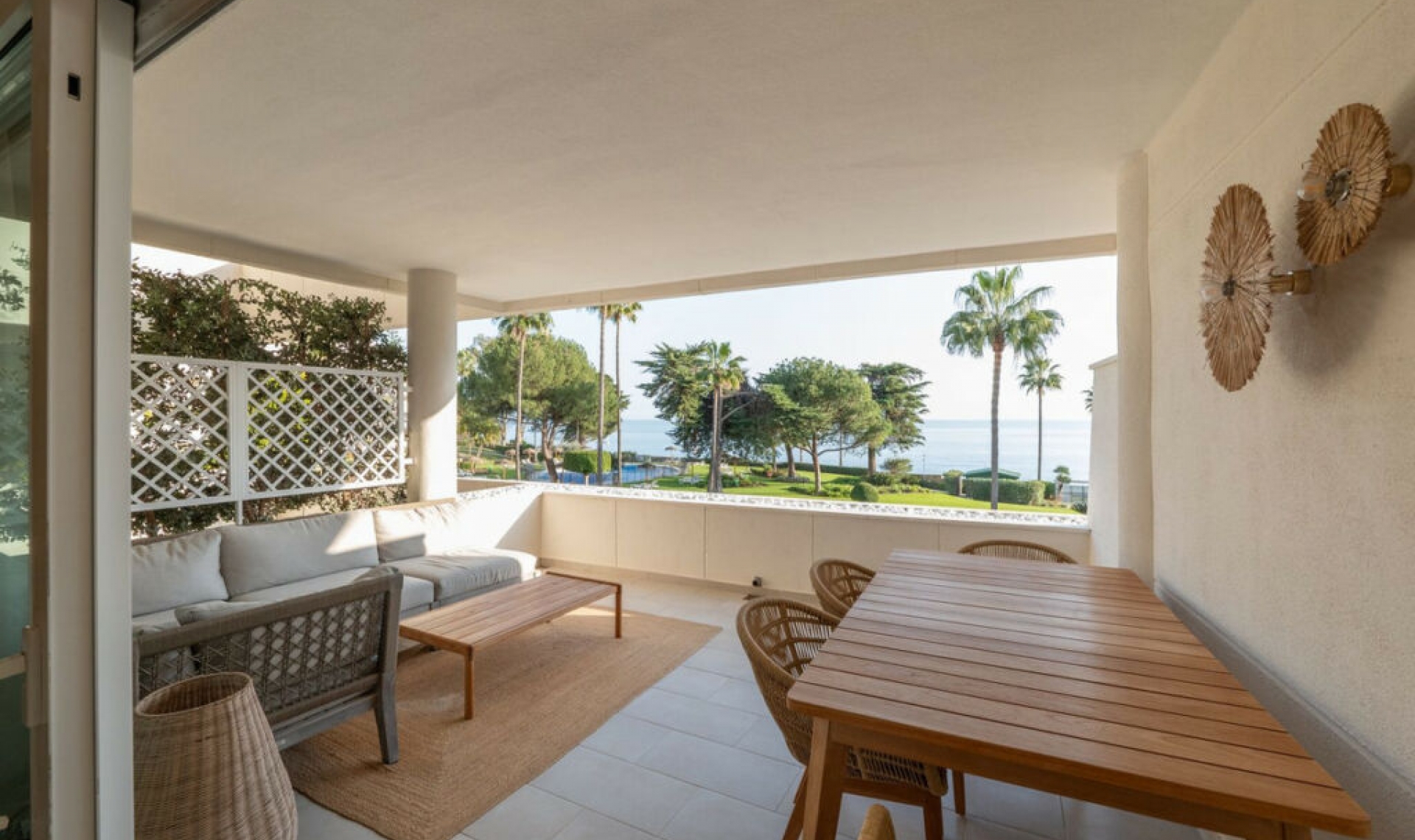 Resale - Apartment -
Estepona