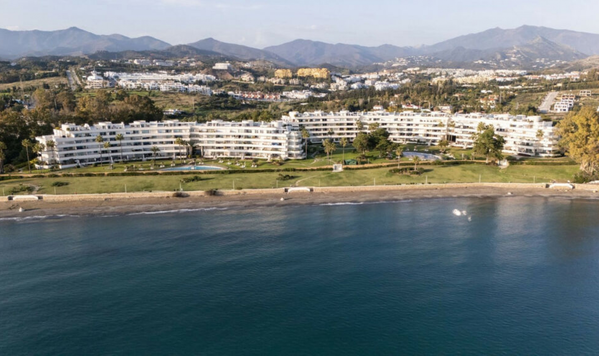 Resale - Apartment -
Estepona