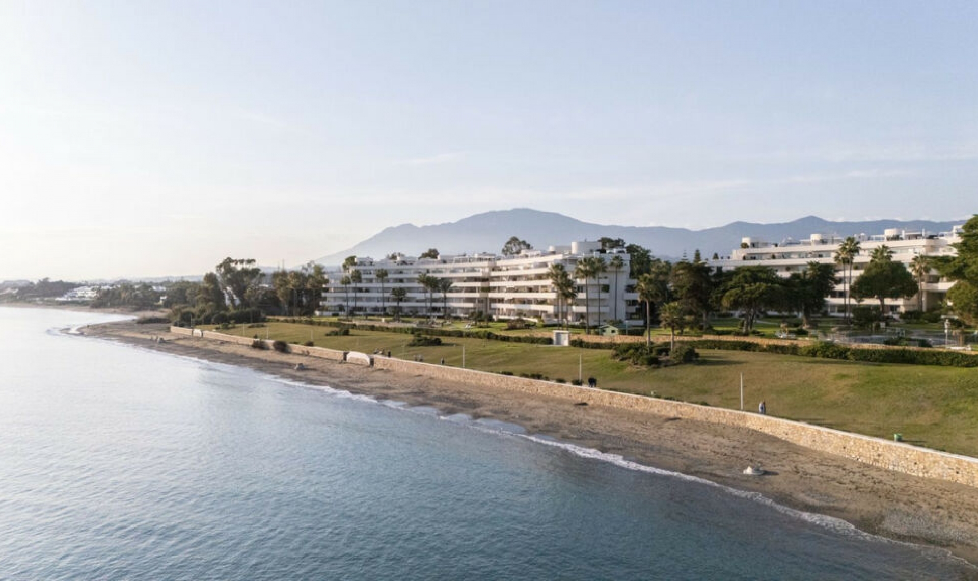 Resale - Apartment -
Estepona