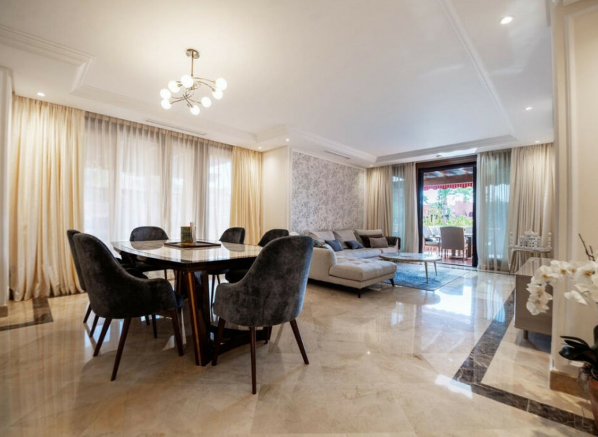 Resale - Apartment -
Estepona